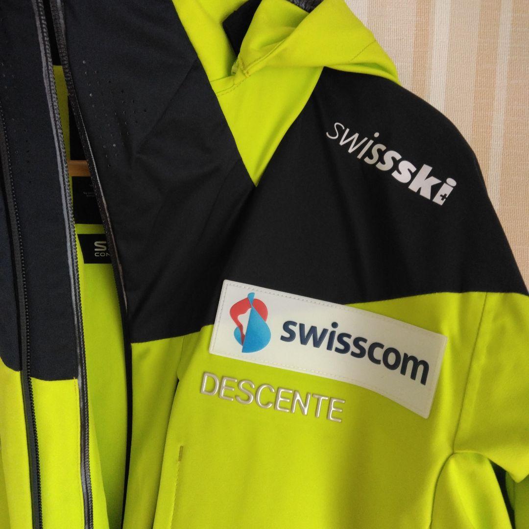 DESCENTE スキーウェアとズボン swisscomスイスナショナルモデル