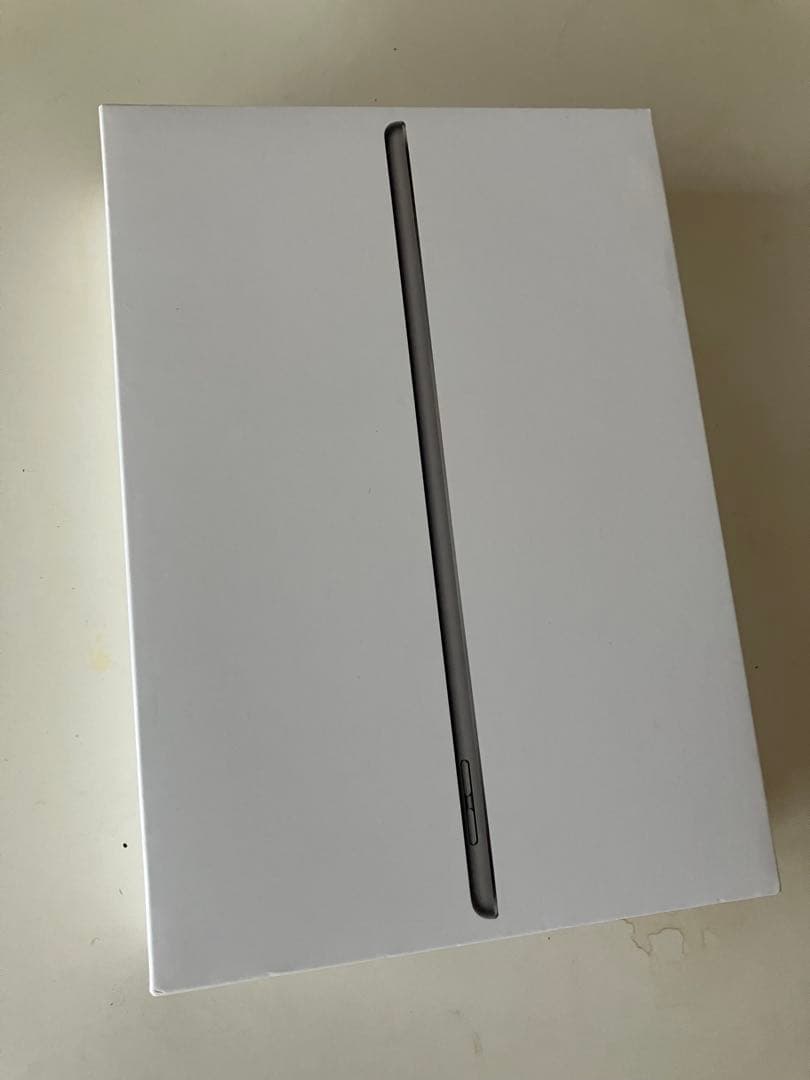 iPad 第6世代 128GB ホワイト スタンドケース付き