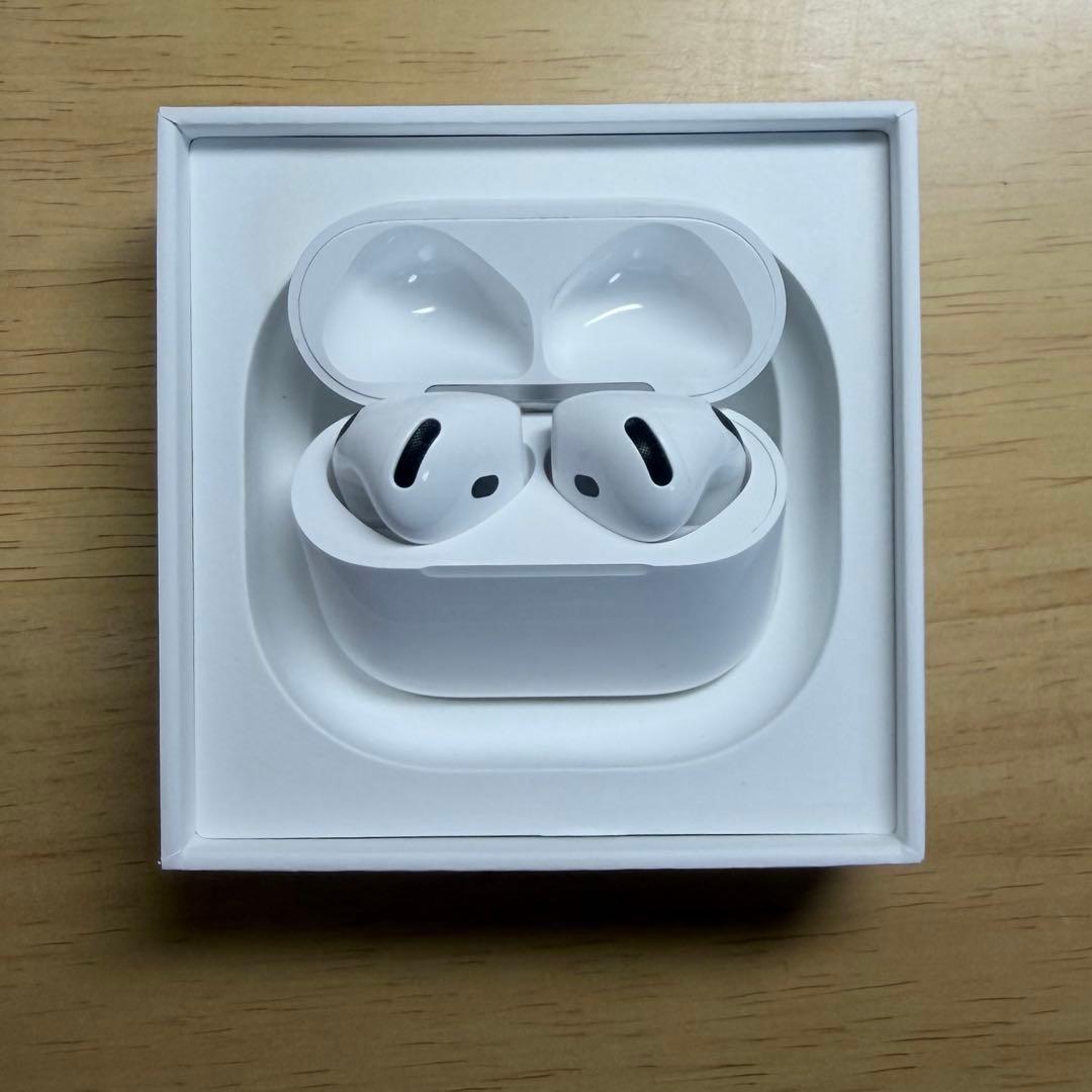 AirPods 4 アクティブノイズキャンセリング搭載 箱付き おまけケース