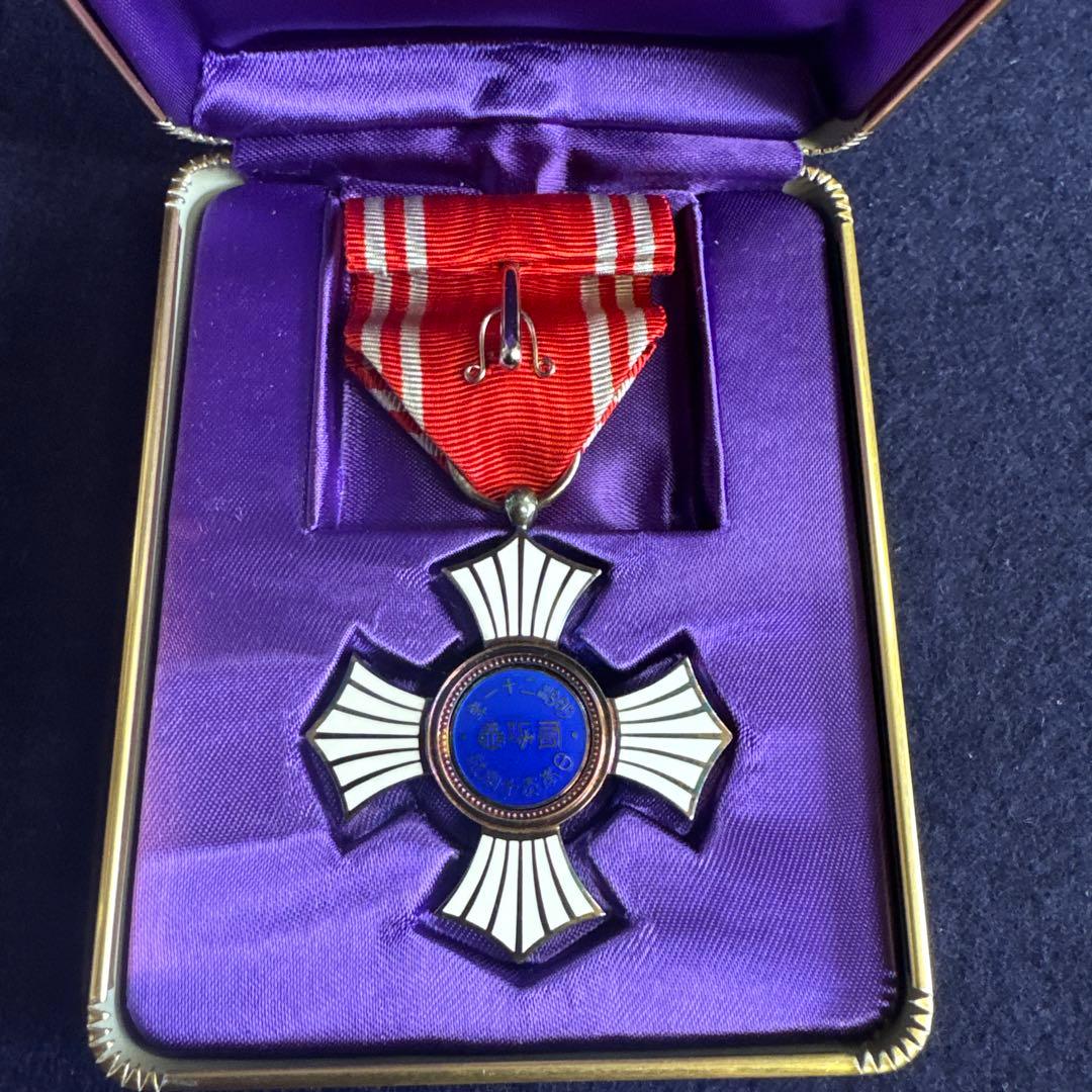 日本赤十字社　金色有功章　2点　他2点