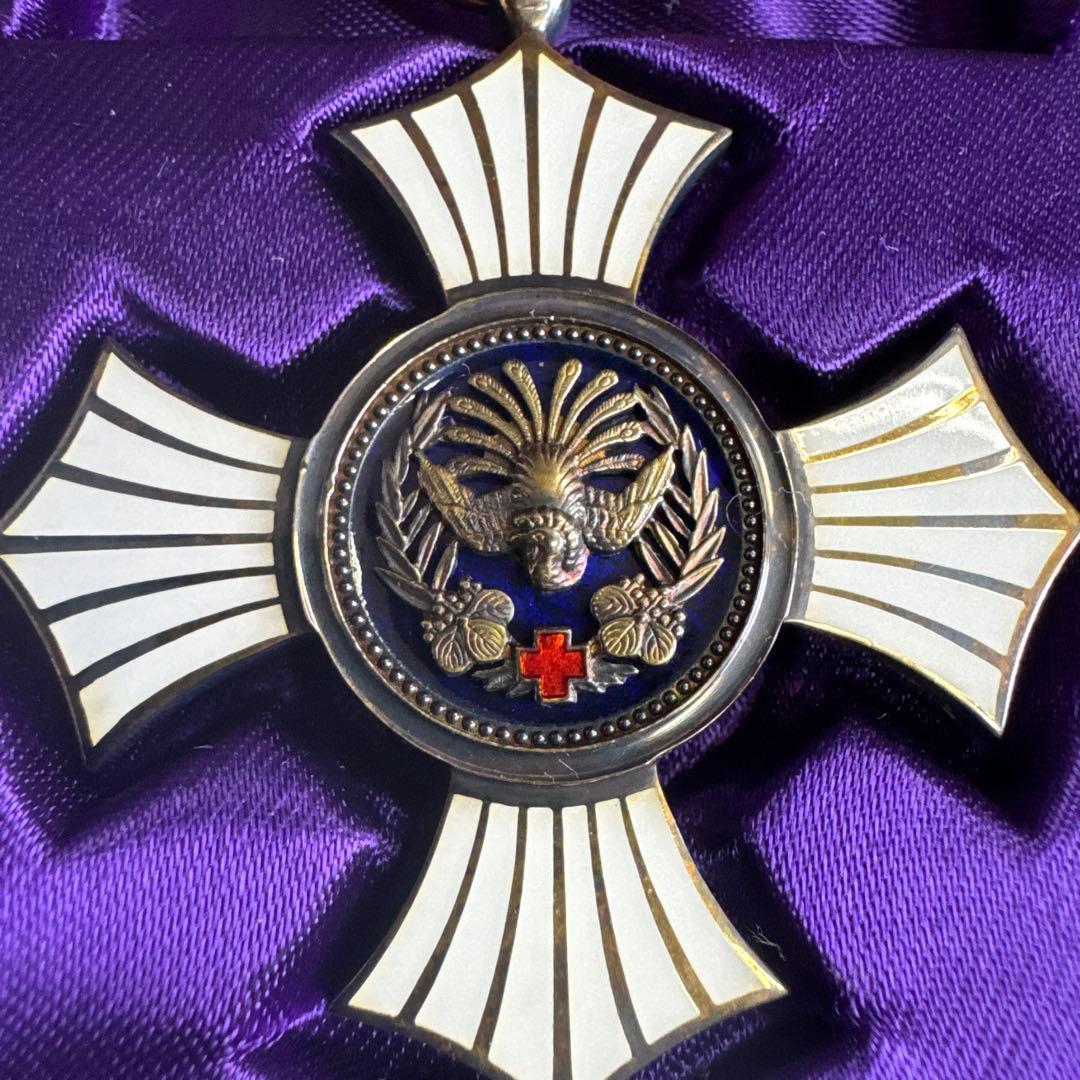 日本赤十字社　金色有功章　2点　他2点