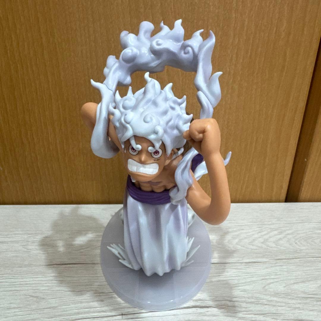 ワンピース　フィギュア　一番くじ　ルフィ　ニカ