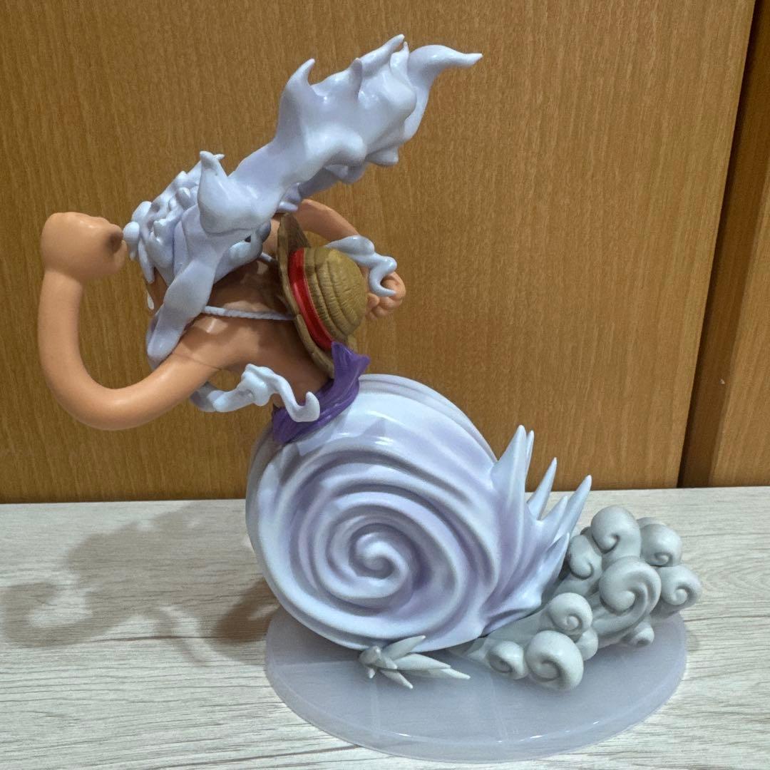 ワンピース　フィギュア　一番くじ　ルフィ　ニカ