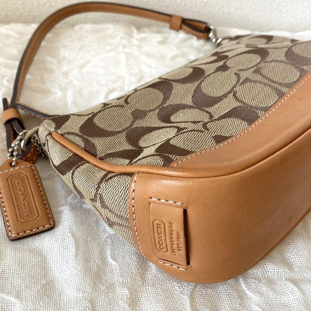 コーチCOACH ショルダーバッグ キャンパスアクセサリーポーチ シグネチャー