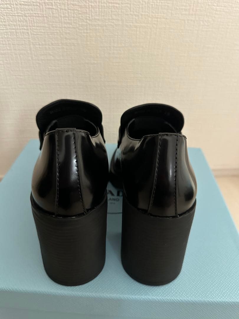 プラダチョコレートハイヒールローファー36