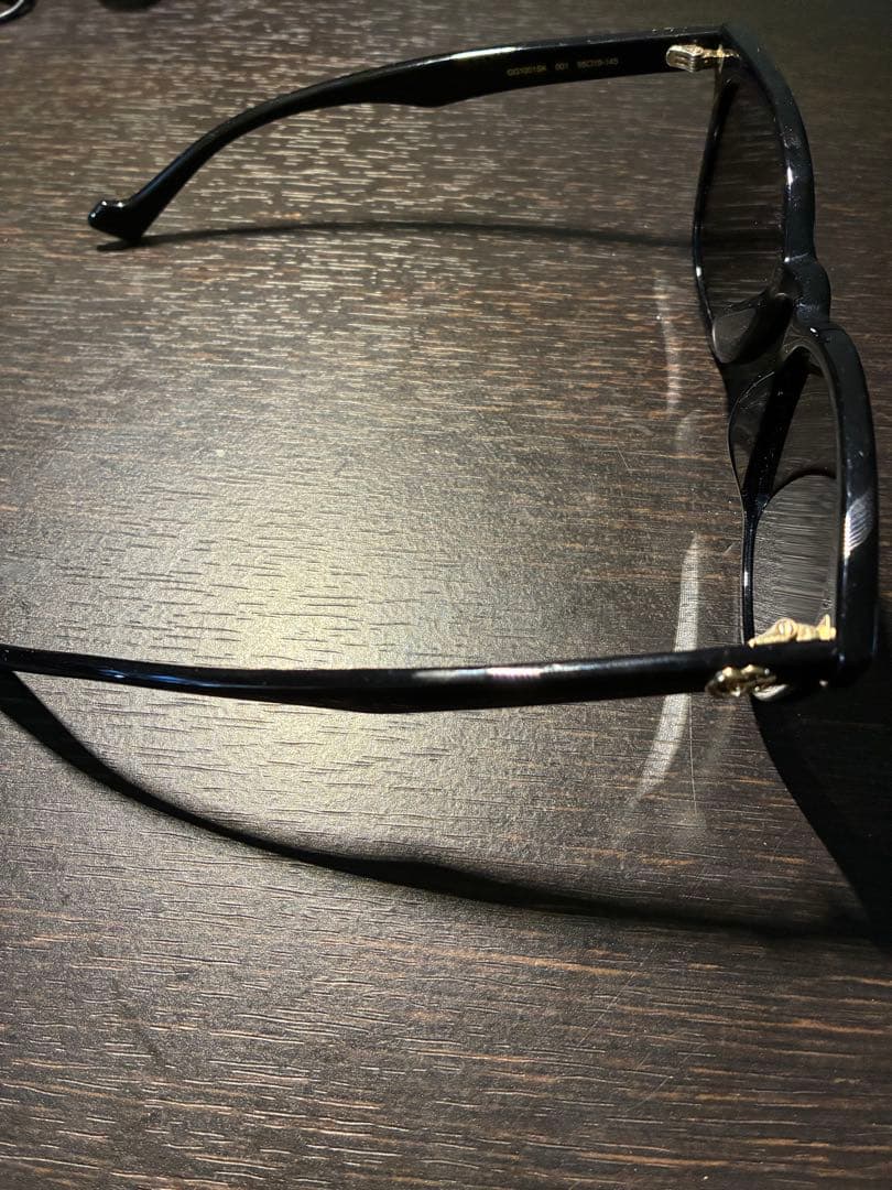 グッチ　ブラックサングラス