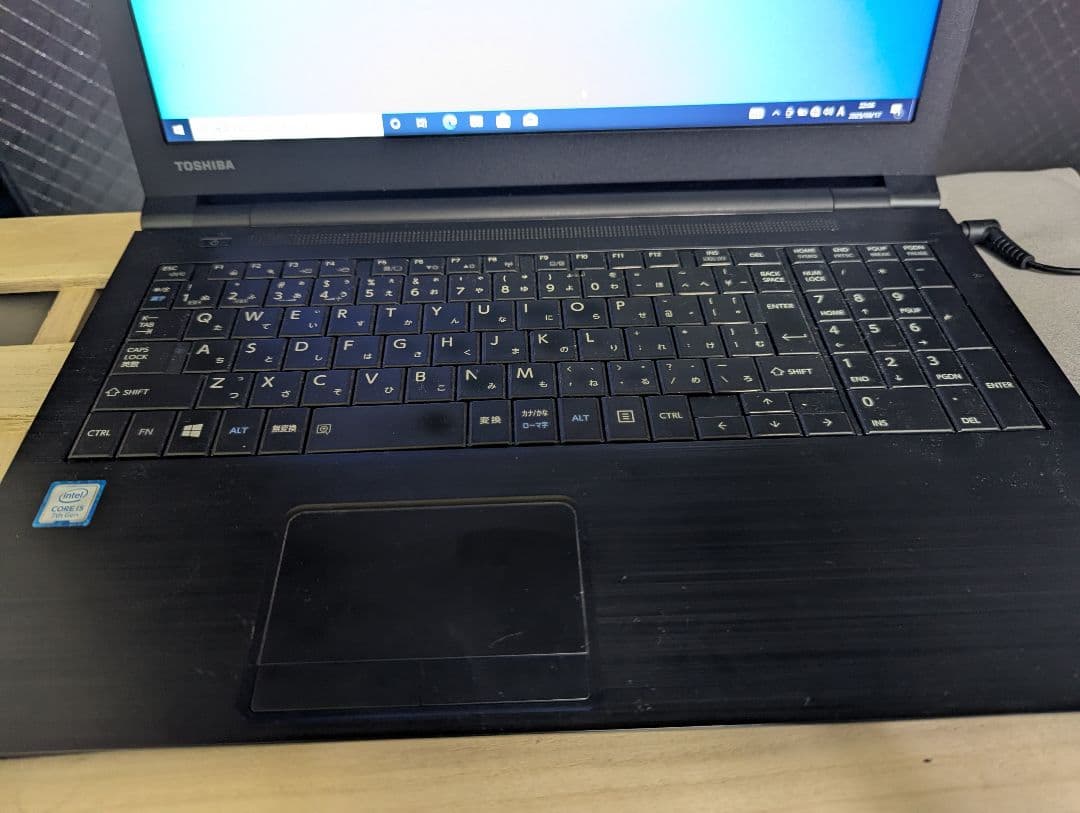 東芝　dynabook b65/j