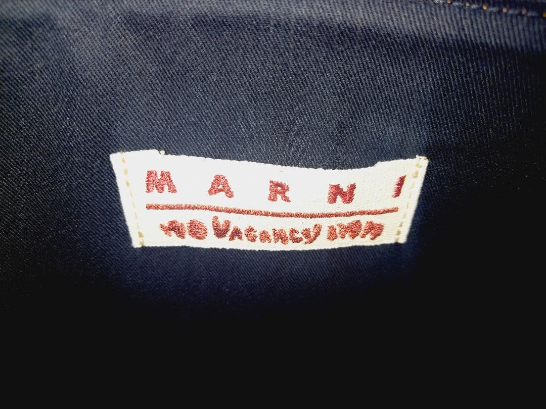 12/16迄sale開催☆MARNI ロゴ入り クラッチバッグ
