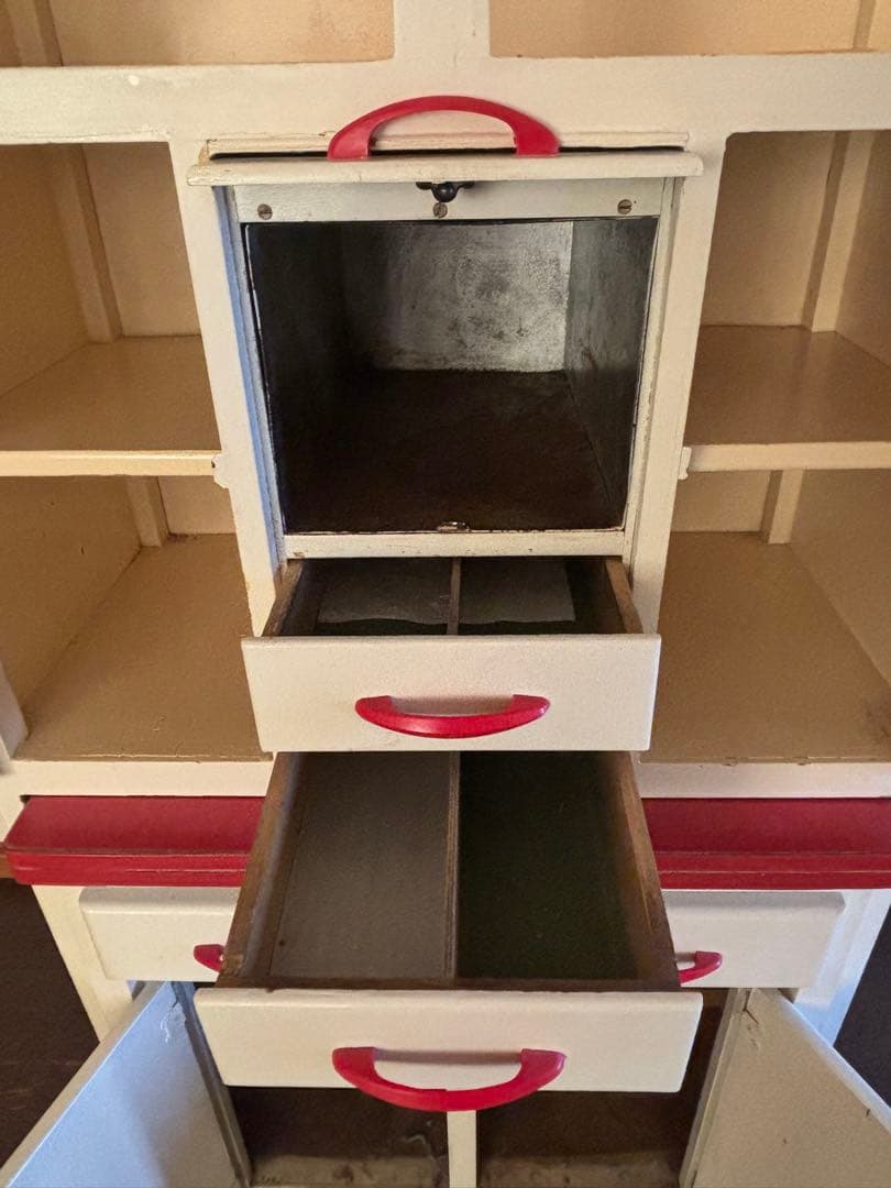 アンティーク食器棚