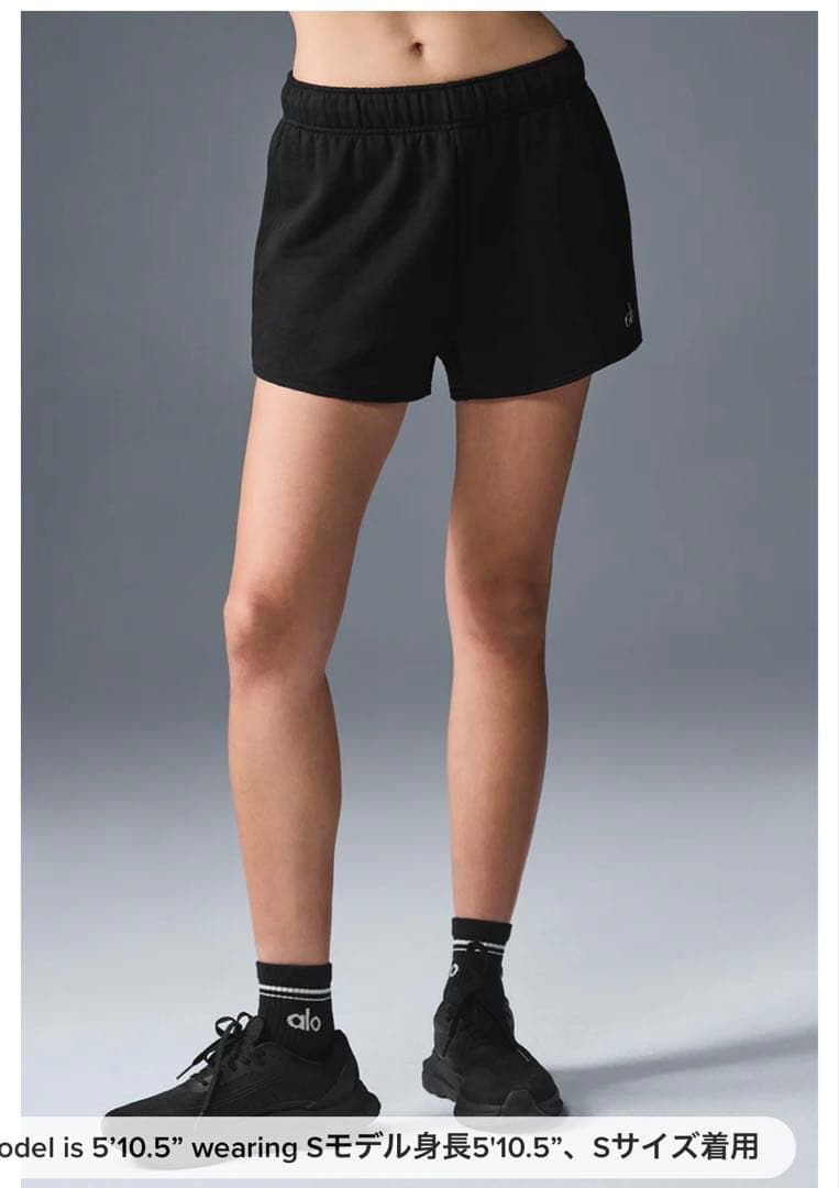 Alo Yoga ブラックショートパンツ XSサイズ