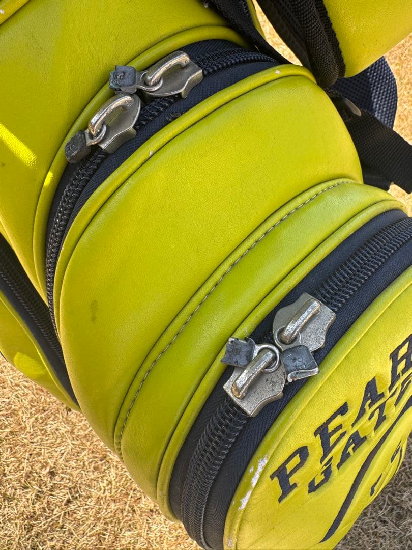 ゼクシオゴルフセット一式とパーリーゲイツバック