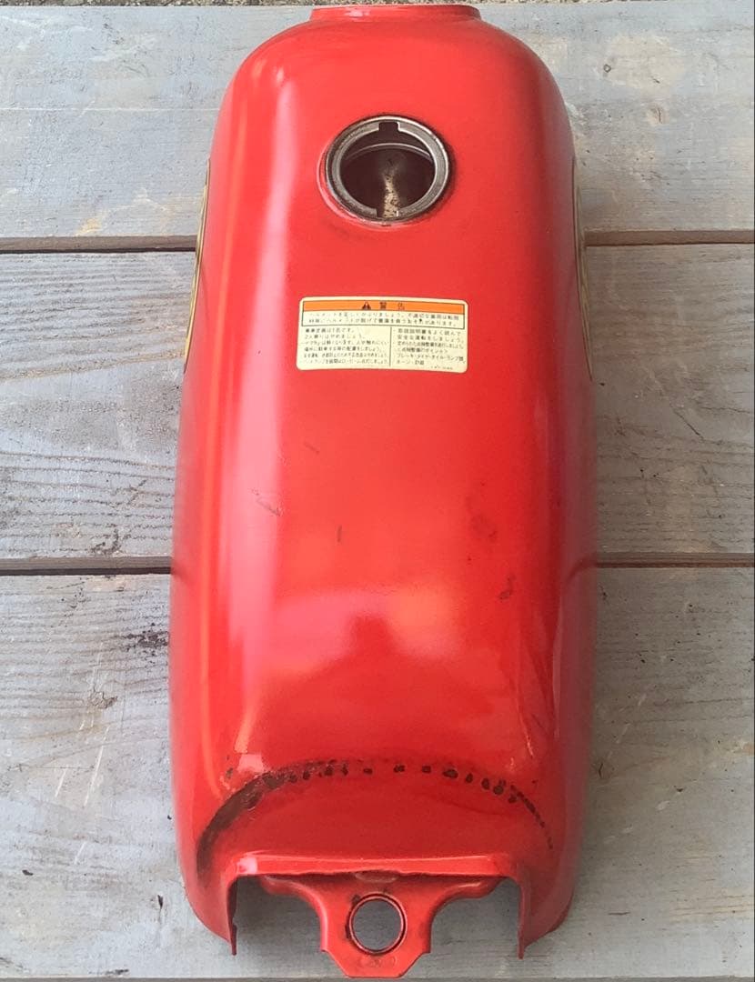 Ape エイプ　赤 タンク