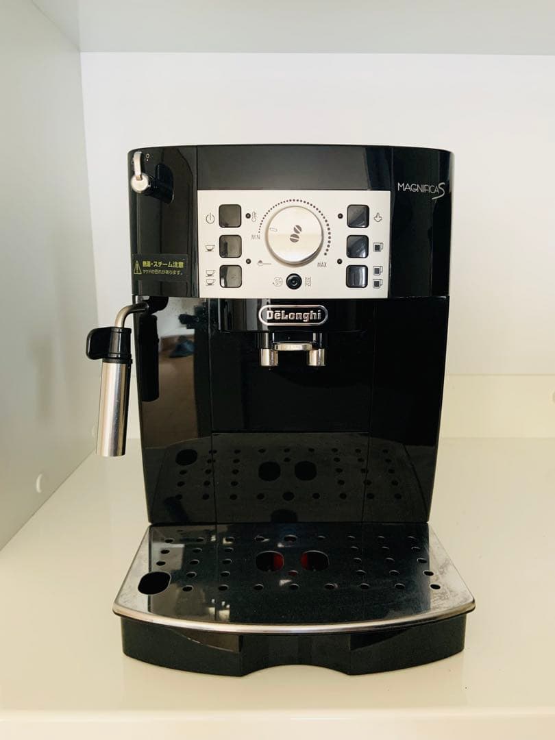 デロンギ　MAGNIFICA S エスプレッソマシン　ミルクフロッサー