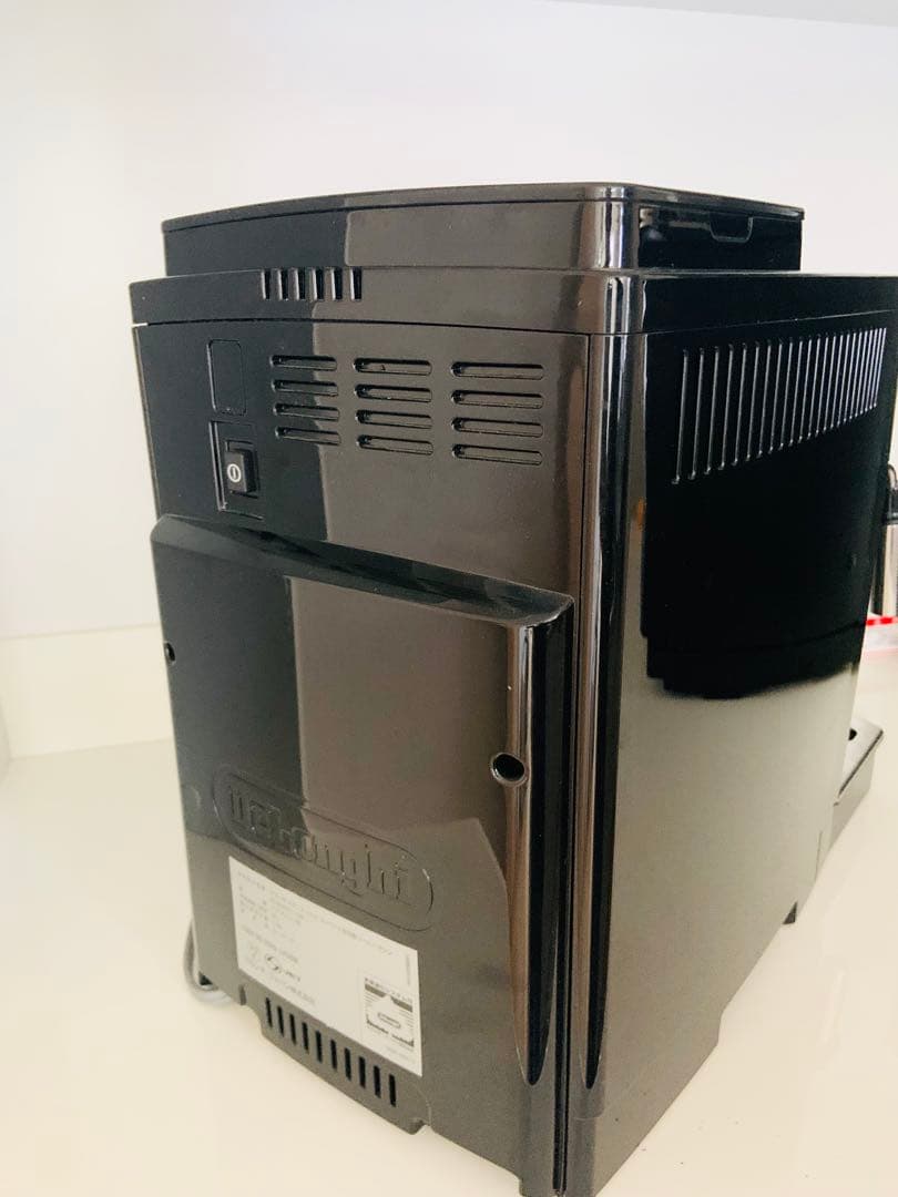 デロンギ　MAGNIFICA S エスプレッソマシン　ミルクフロッサー