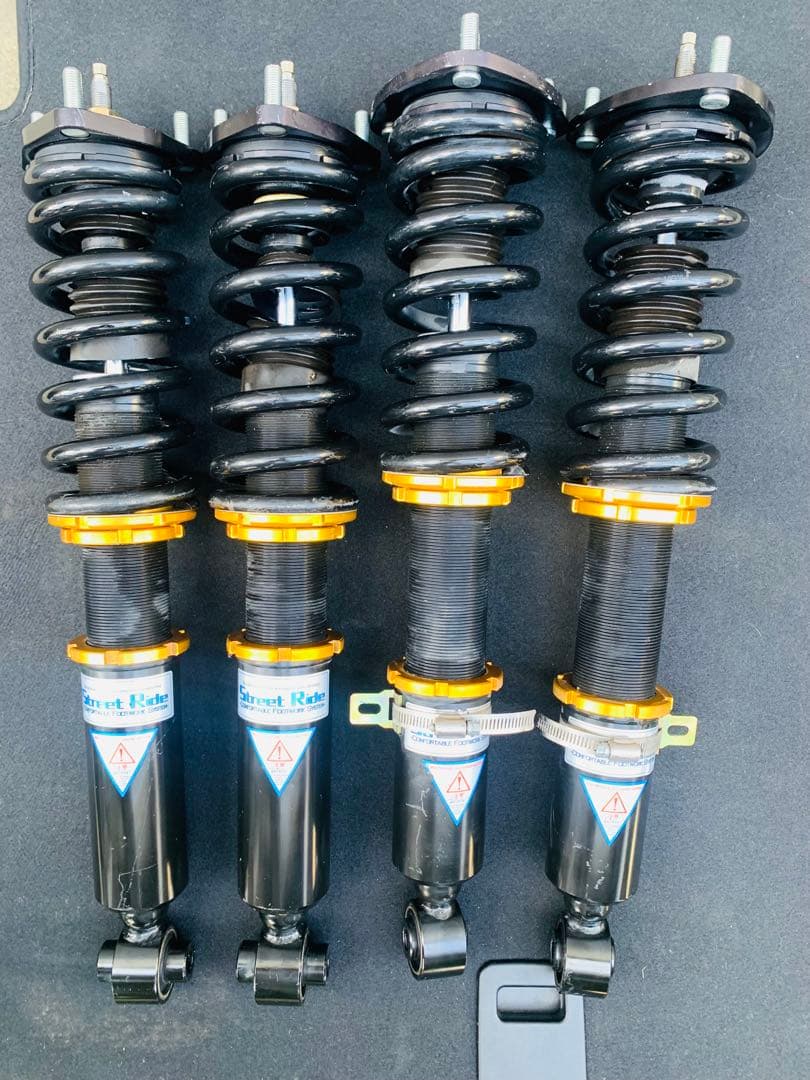 トヨタ レクサス GSE20 IS250 ストリート ライド コイルオーバー。