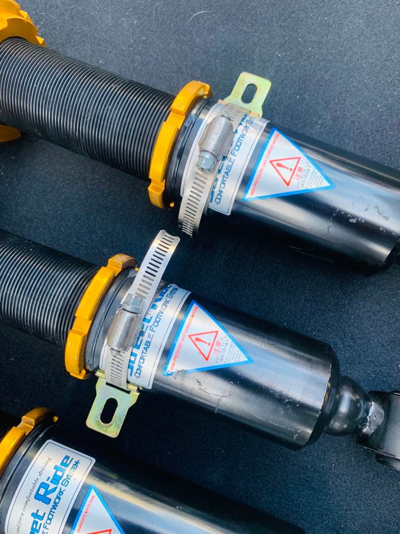 トヨタ レクサス GSE20 IS250 ストリート ライド コイルオーバー。