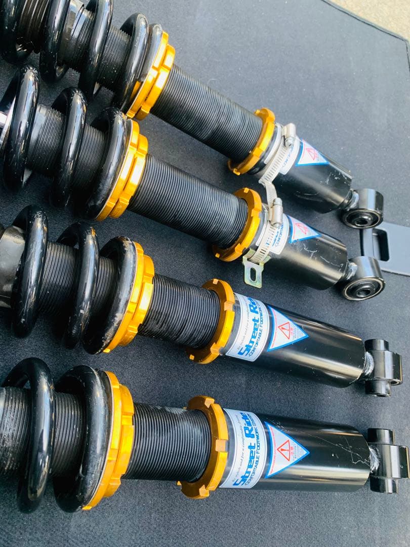 トヨタ レクサス GSE20 IS250 ストリート ライド コイルオーバー。