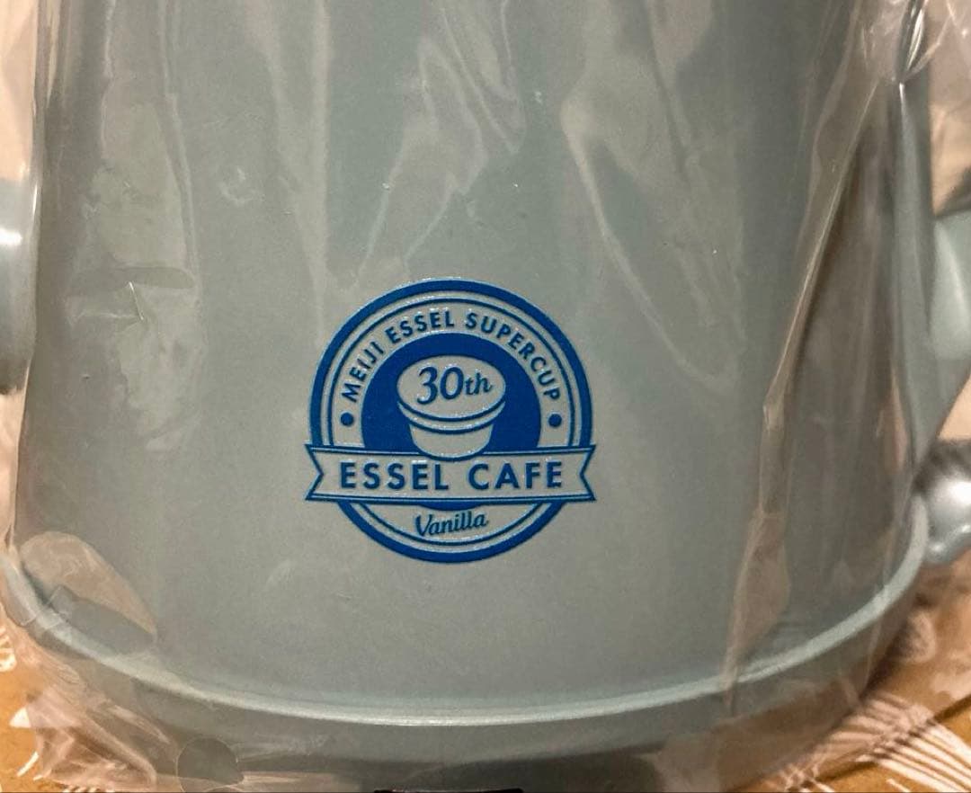 明治エッセルスーパーカップ×ブルーノ 電気ケトル オリジナルロゴ入 100名限定