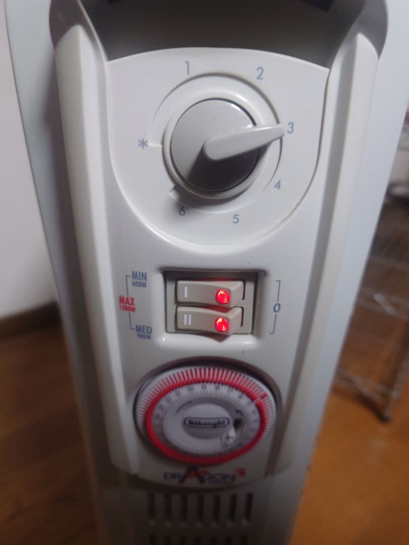 デロンギ　オイルヒーター　D091549EFS　暖房