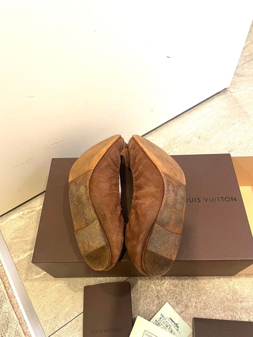 LOUIS VUITTON ルイヴィトン バレエシューズ レザー LVパンチング