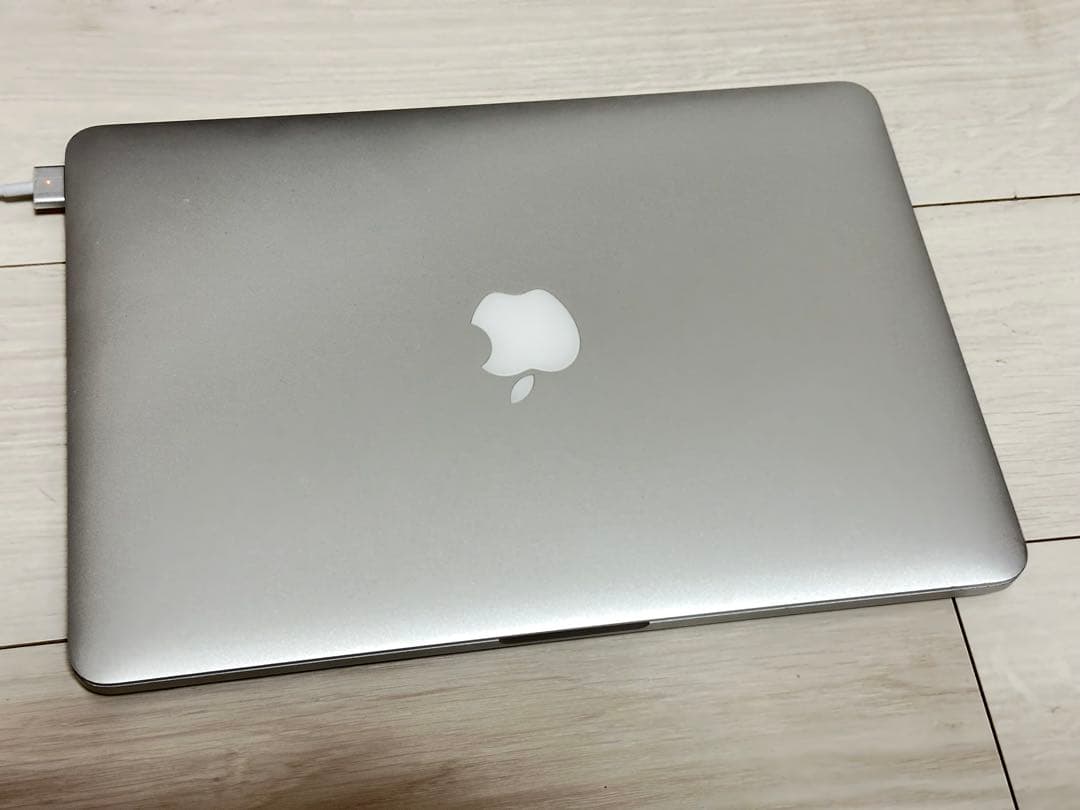 MacBook Pro 13インチ【メモリ8GB / SSD512GB】