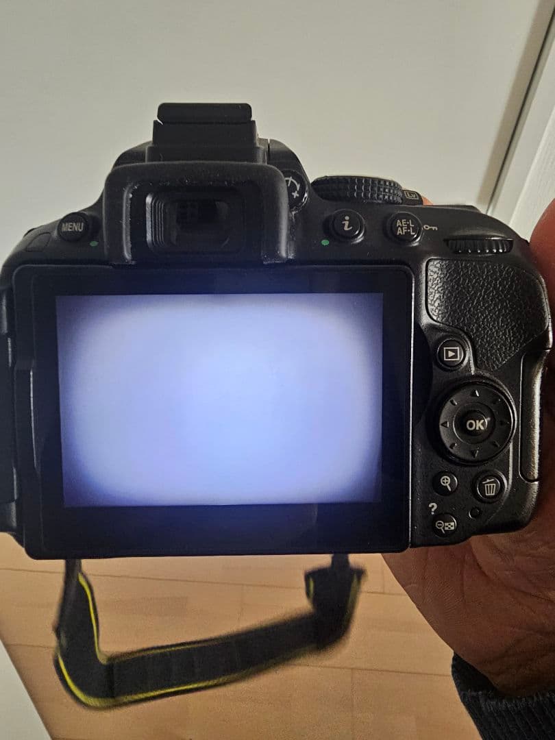 Nikon D5300 18-140mm レンズキット【訳あり・動作確認済み】