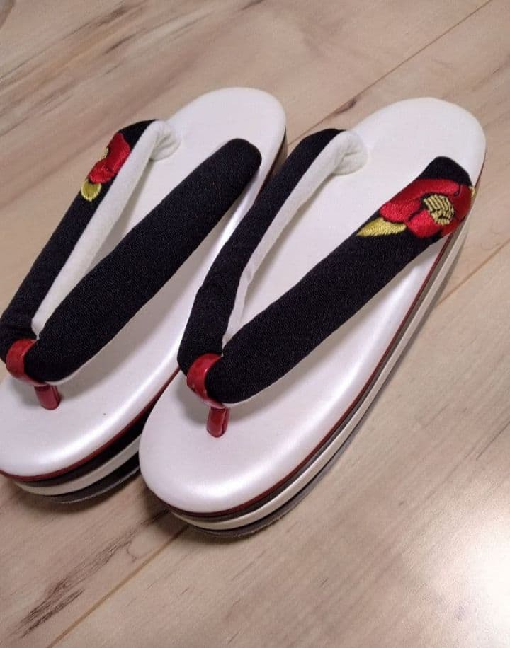 ミ*ク様 振袖 フルセット 小物セット 赤 × 黒 × 金 花柄 成人式 卒業式