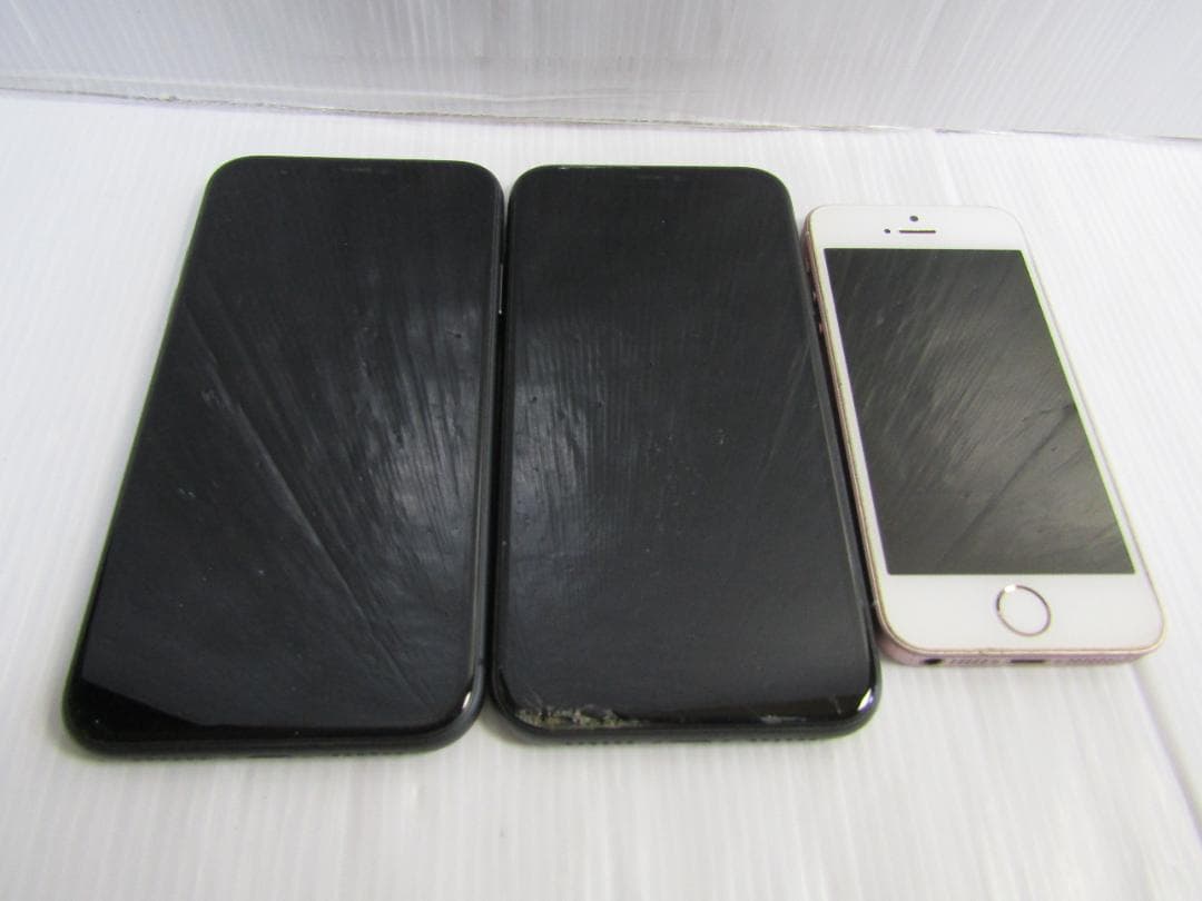 K0706 iPhone 11/ SEスマートフォン　ジャンク(3 セット)