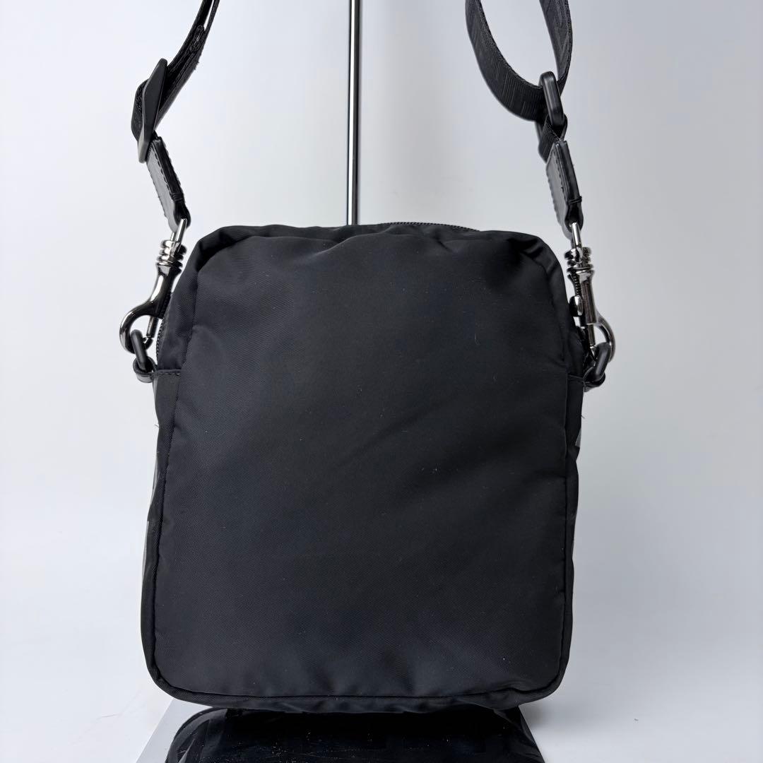 Konaヴェルサーチ　VERSACE　ショルダーバック　グレカ　ブラック