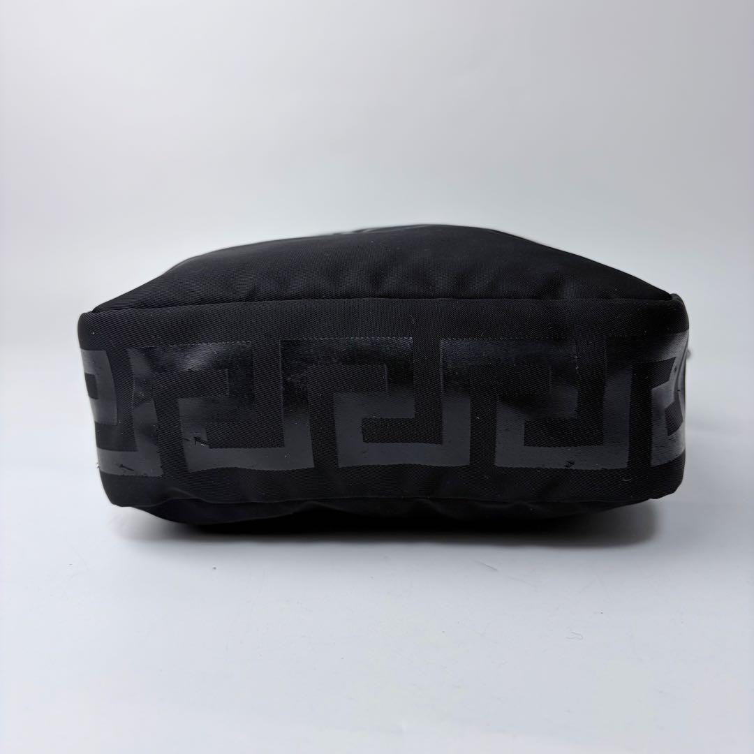 Konaヴェルサーチ　VERSACE　ショルダーバック　グレカ　ブラック