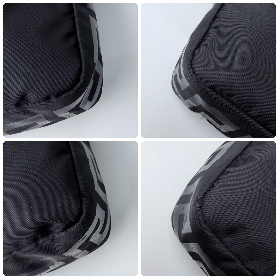 Konaヴェルサーチ　VERSACE　ショルダーバック　グレカ　ブラック