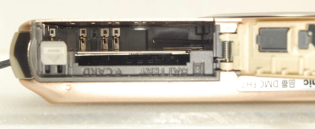 かほ様フォロー割_Panasonic LUMIX DMC-FH7 ❤️カメラ