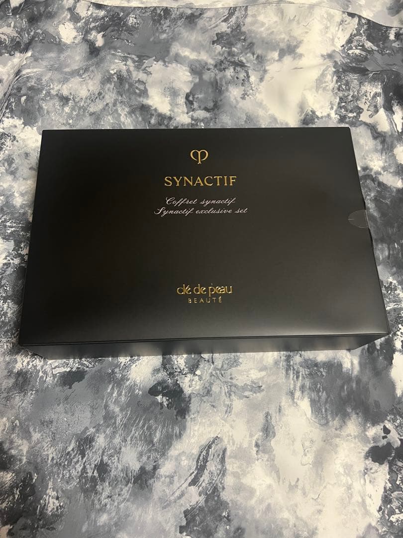 『数量限定品 未使用』クレ・ド・ポー ボーテ シナクティフ コフレ