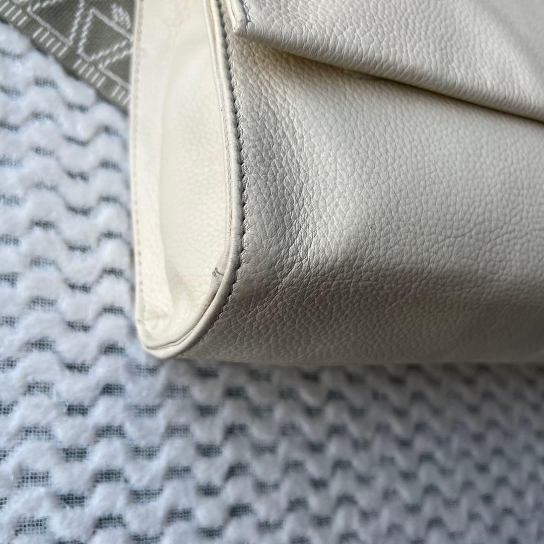 販売終了品 イアパピヨネ 《本革》柄ワイドテープショルダーバッグ ホワイト