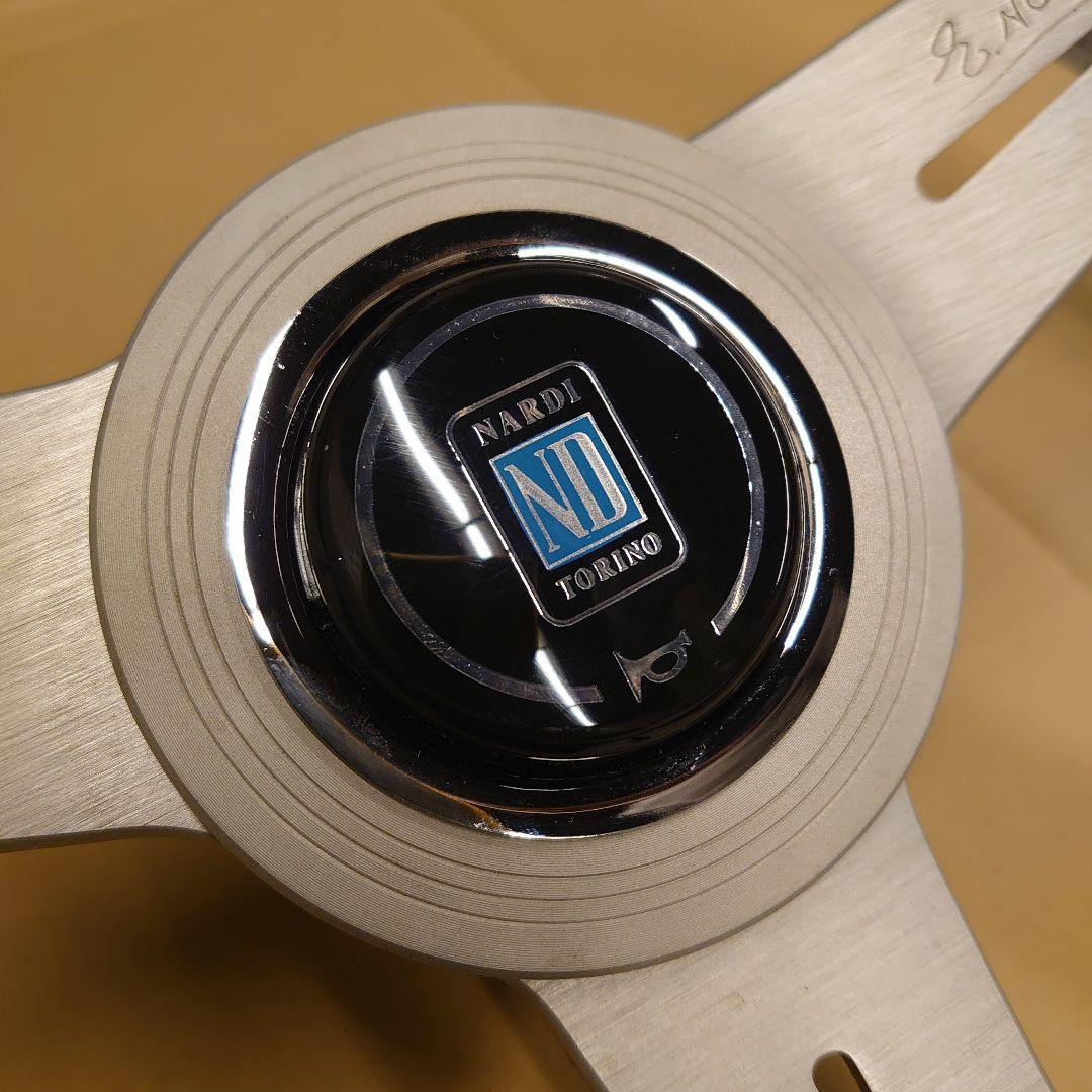 ナルディクラシック・ブラックレザー&シルバースポーク360mm(N131)