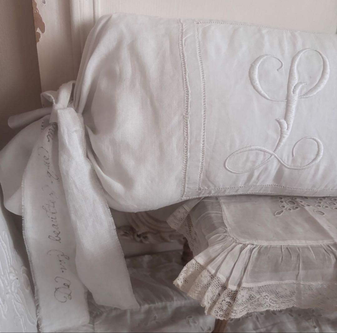 最終　モノグラム　キャンディクッション　リボン仏書体入　フランスアンティーク