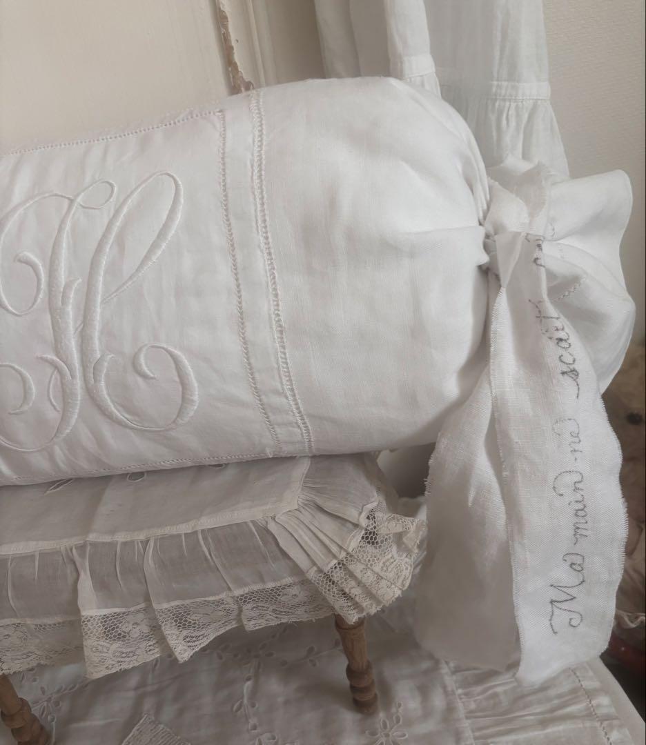 最終　モノグラム　キャンディクッション　リボン仏書体入　フランスアンティーク