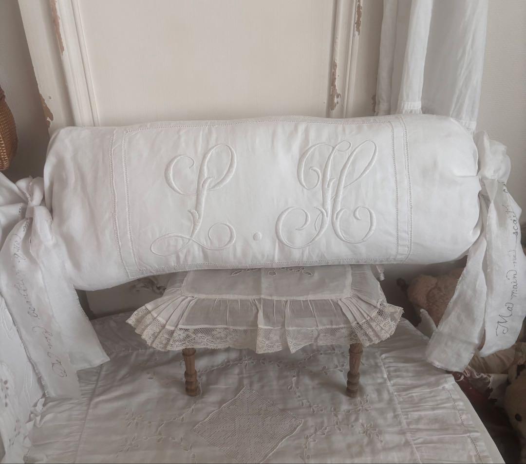 最終　モノグラム　キャンディクッション　リボン仏書体入　フランスアンティーク