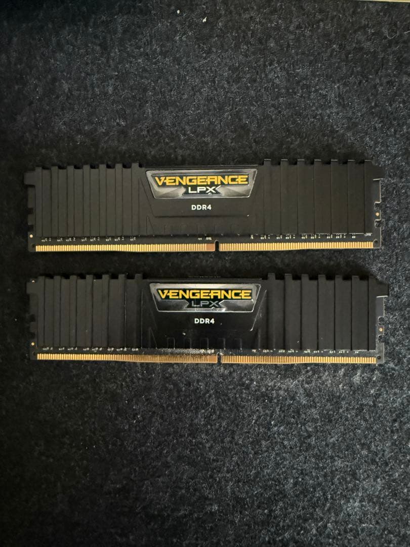 DDR4メモリ 16GB(8GB2枚組) Corsair [DDR4-2666]