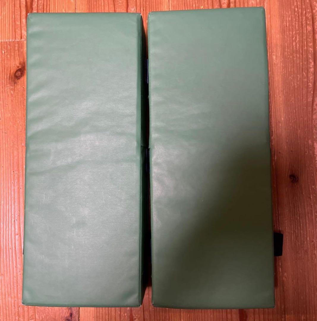 ISAMI キックミット 緑　美品