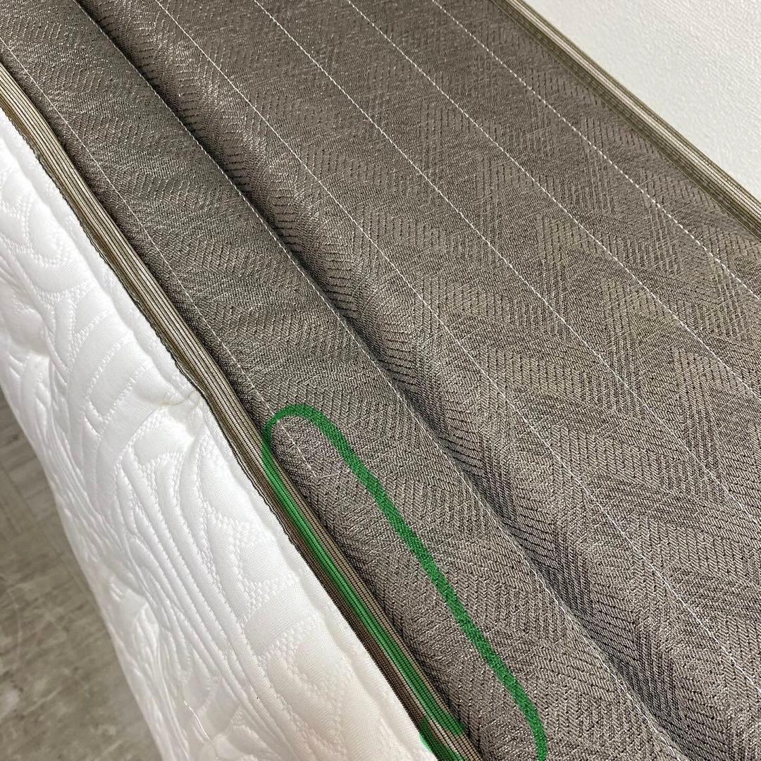 マットレス KINGS DOWN REGARIA INSIGNIA DELUXE 2019