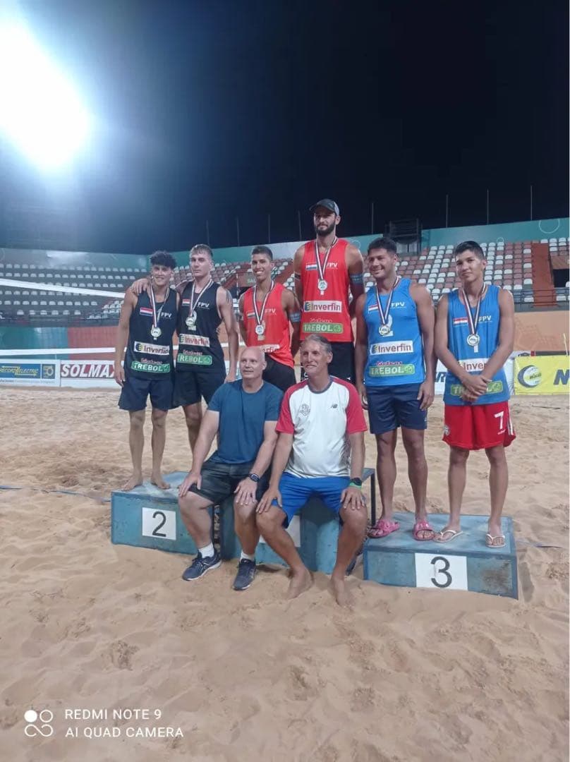 海外　ビーチバレー　プロツアー　ユニフォーム　タンクトップ　ストレッチ素材