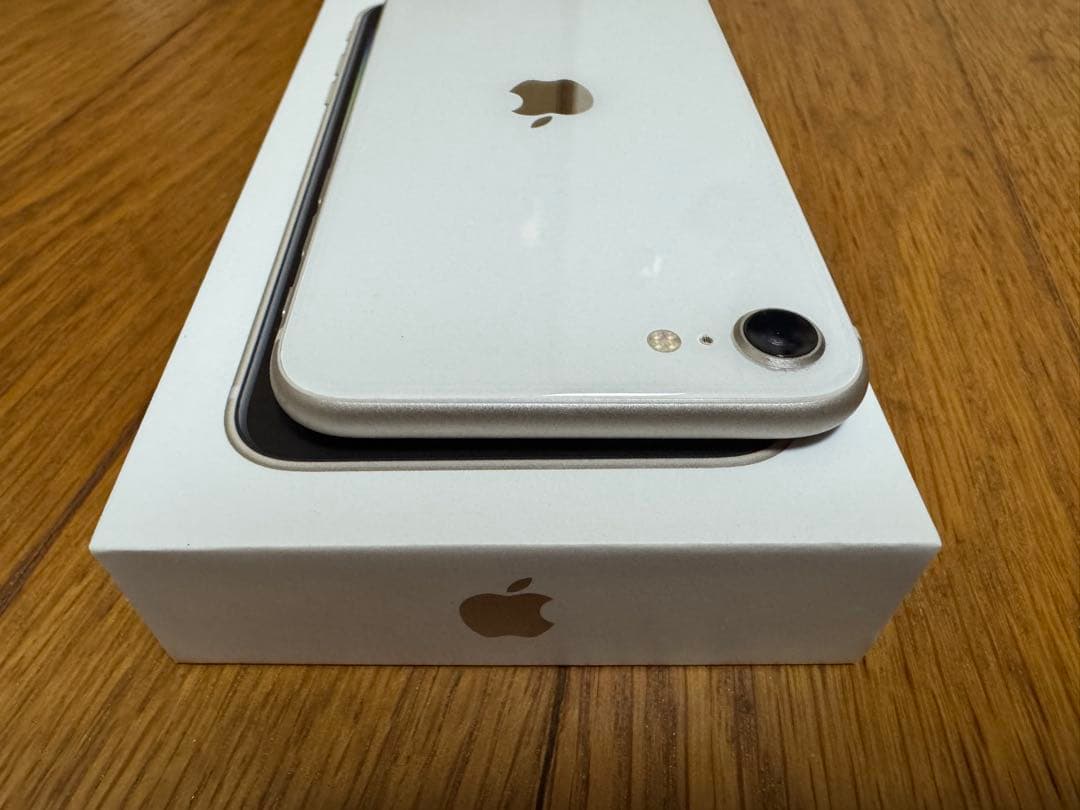 iPhone SE 第3世代 128GB スターライト