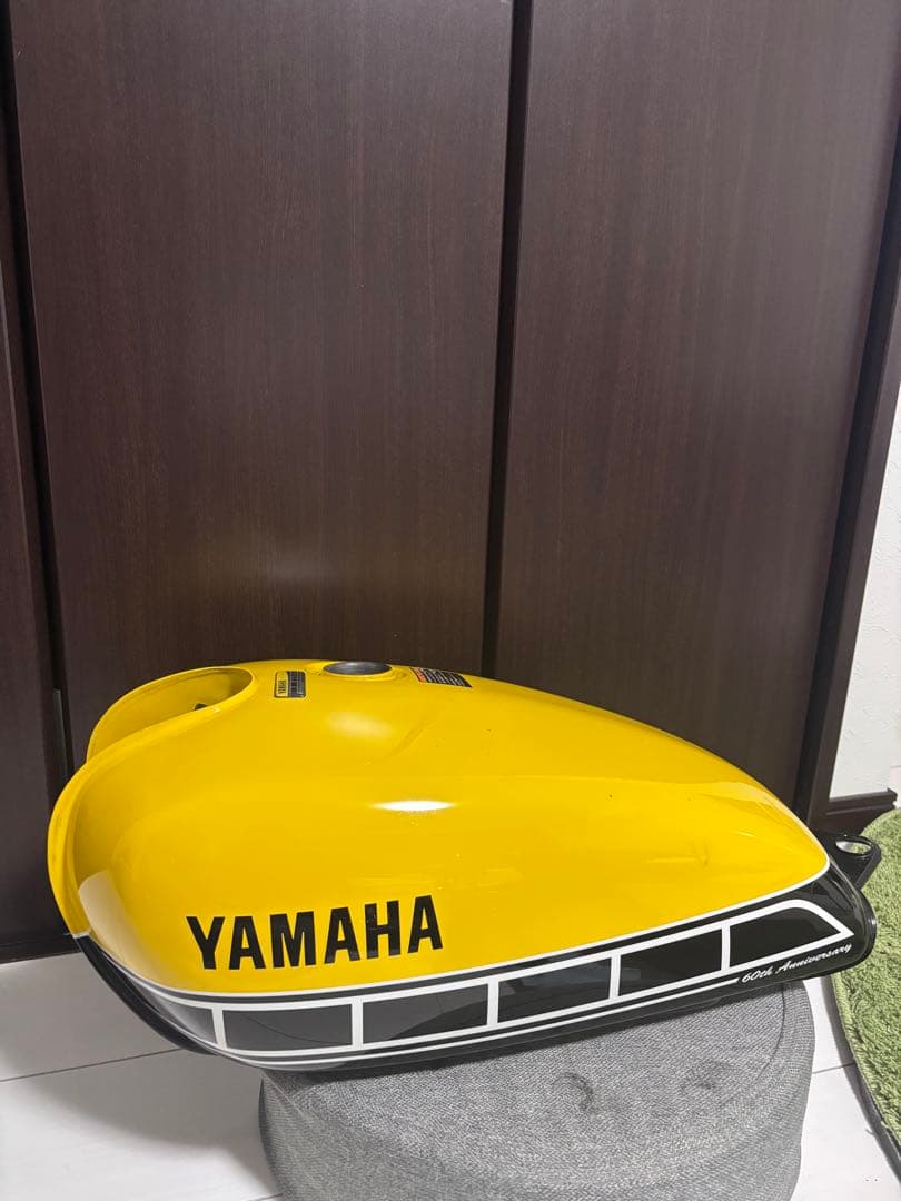 YAMAHA SR400FI 4型 燃料タンク 60周年記念モデル