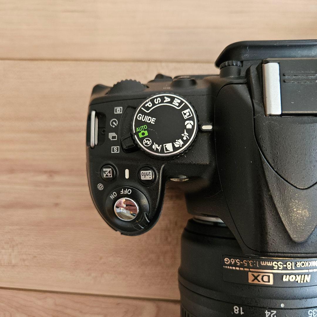 Nikon デジタル一眼レフカメラD3100 & 単焦点レンズ