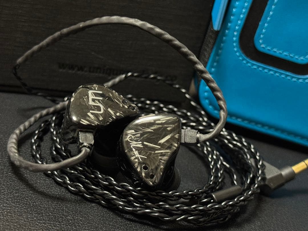 イヤホン Unique Melody MEST