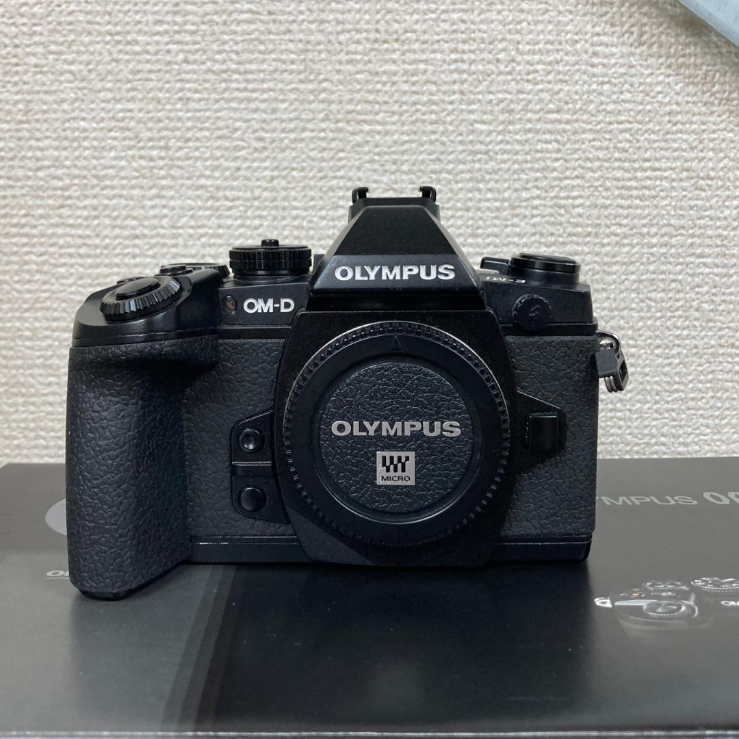 OLYMPUS OM-D E-M1 12-40mm F2.8 PRO 付属品多数