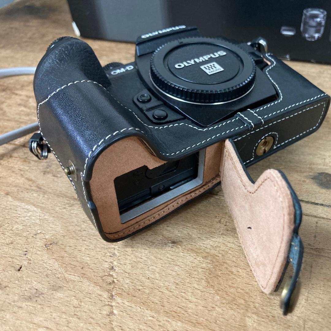 OLYMPUS OM-D E-M1 12-40mm F2.8 PRO 付属品多数