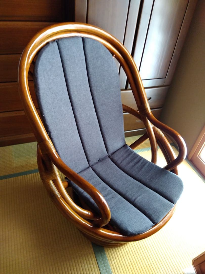 ラタン回転チェア　籐椅子　レトロ
