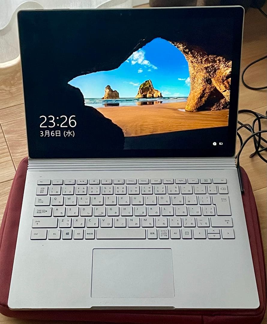 Surface Book 256GB 本体＋ケース＋純正ペン付き